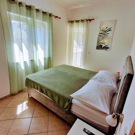 Apartmani Marta Маріна Екстер'єр фото