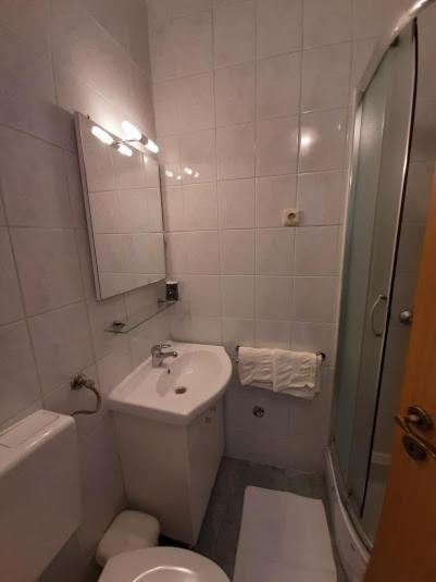 Apartmani Marta Маріна Екстер'єр фото