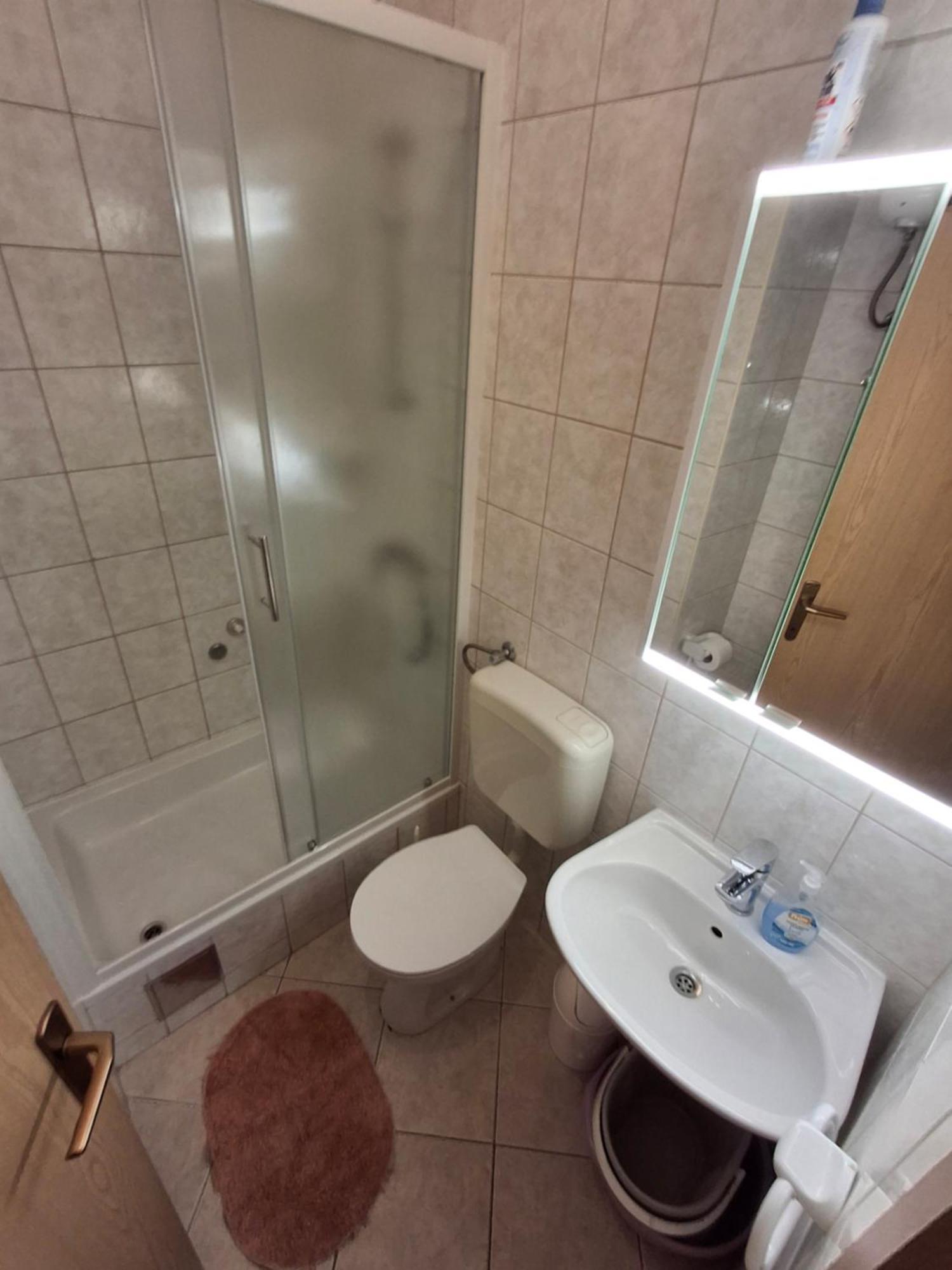 Apartmani Marta Маріна Екстер'єр фото